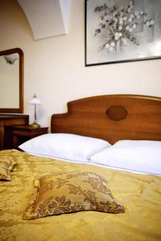 Kastiel Lucivna Otel Dış mekan fotoğraf
